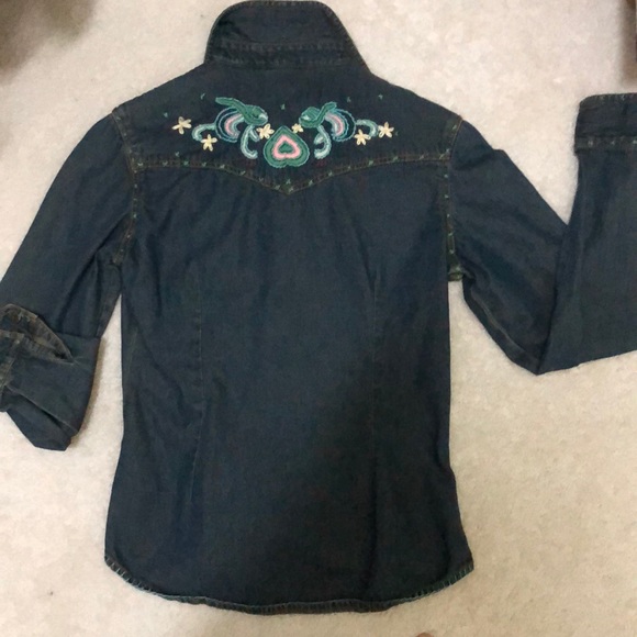 Western Style Martin Ranch Denim embroidered shirt - Picture 2 of 3